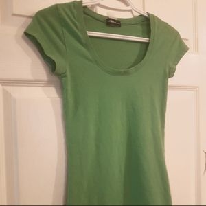 👚 Seductions Green U neck shirt